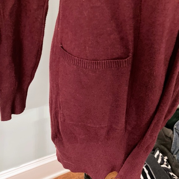 DREAMERS BY DEBUT Open Front Long Burgundy Cardigan - Picture 2 of 8